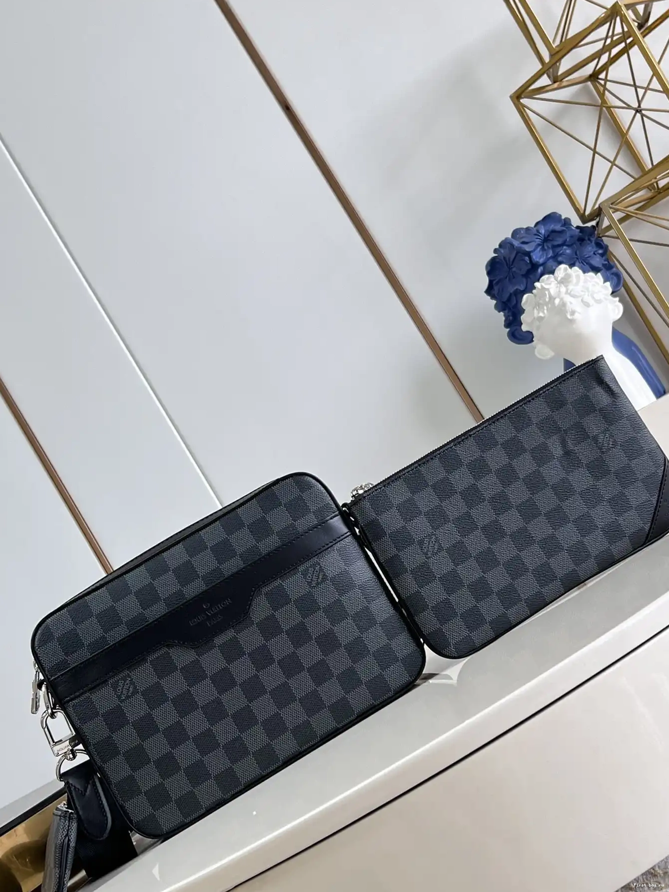 Frstbag ru VUITTON TRIO MESSENGER LOUIS 0527
